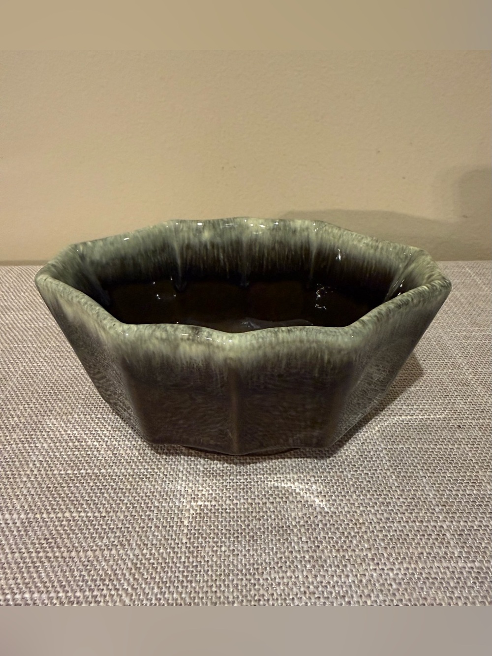 Vintage Hull Pottery 447 USA Olive Green Drip Glaze Scalloped Oval Planter Bowl⁠